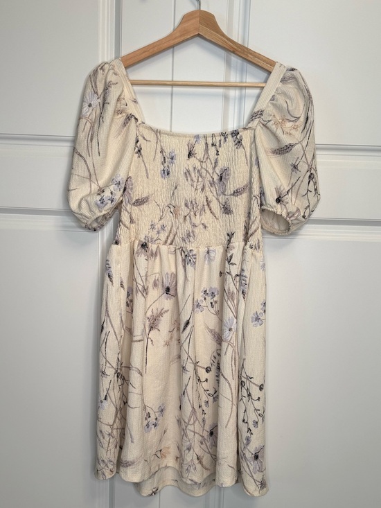H&M Dresses & Skirts - H&M Floral Smocked Puff Sleeve Mini Dress Size Large Cottagecore